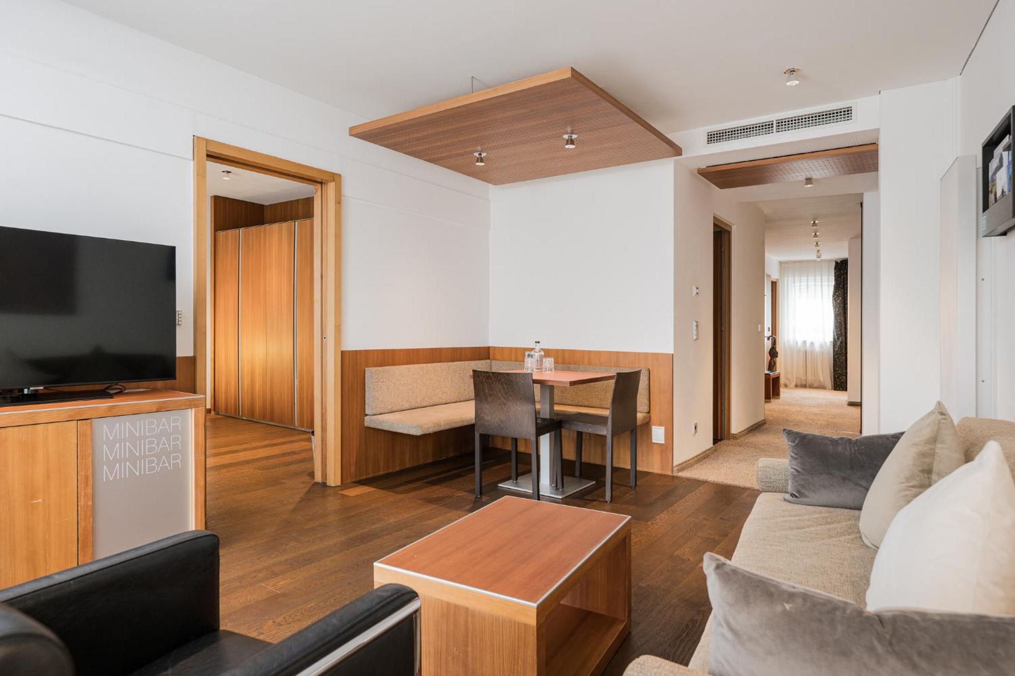Lindenhof Pure Luxury & Spa Dolcevita Resort Naturns Extérieur photo